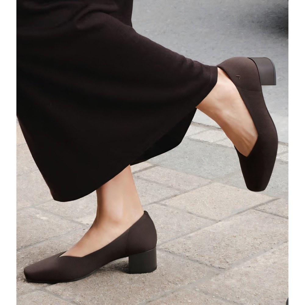 VIVAIA Megan Brown Square Toe V-Cut Chunky Block Heels 7.5 EU 38.5